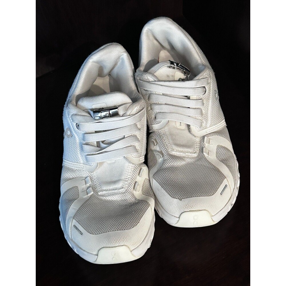 On Cloud 6 Women's Size 8.5 White Running Shoes